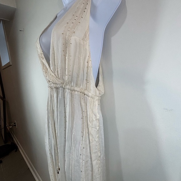 L space bathing suit cover-upon - Picture 8 of 10